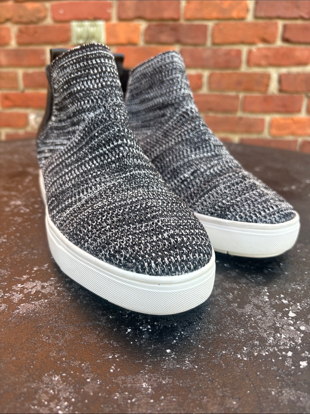 Chelsea & Violet Cielo Knit Slip-On Platform Sneakers in Black & White size 9 M